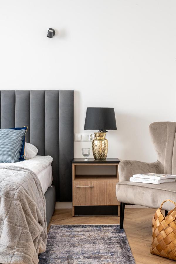 Modom Szymony 15 B Aparteo